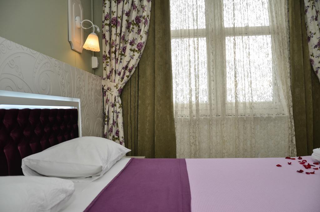 Omer Hayyam Suites อิสตันบูล ภายนอก รูปภาพ